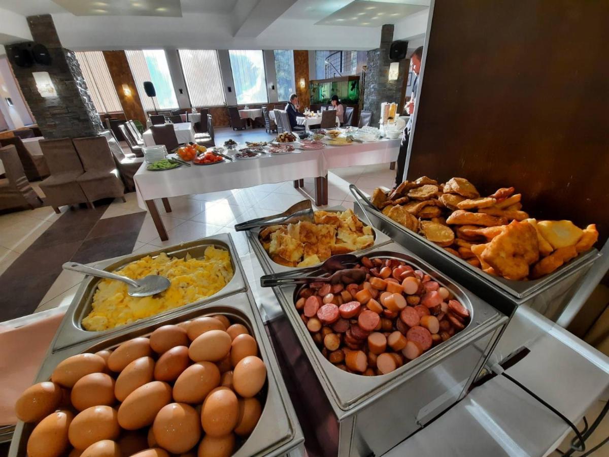 Balkan Hotel Чифлик Экстерьер фото