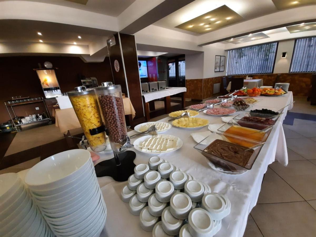 Balkan Hotel Чифлик Экстерьер фото